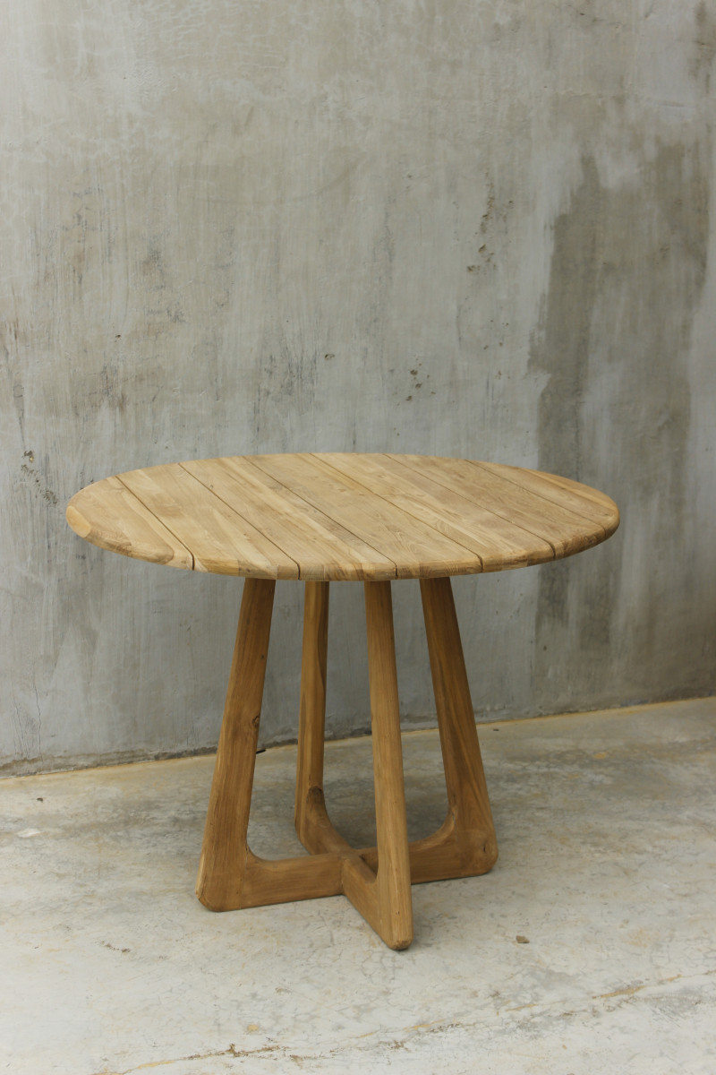 VERANO ROUND BISTRO TABLE